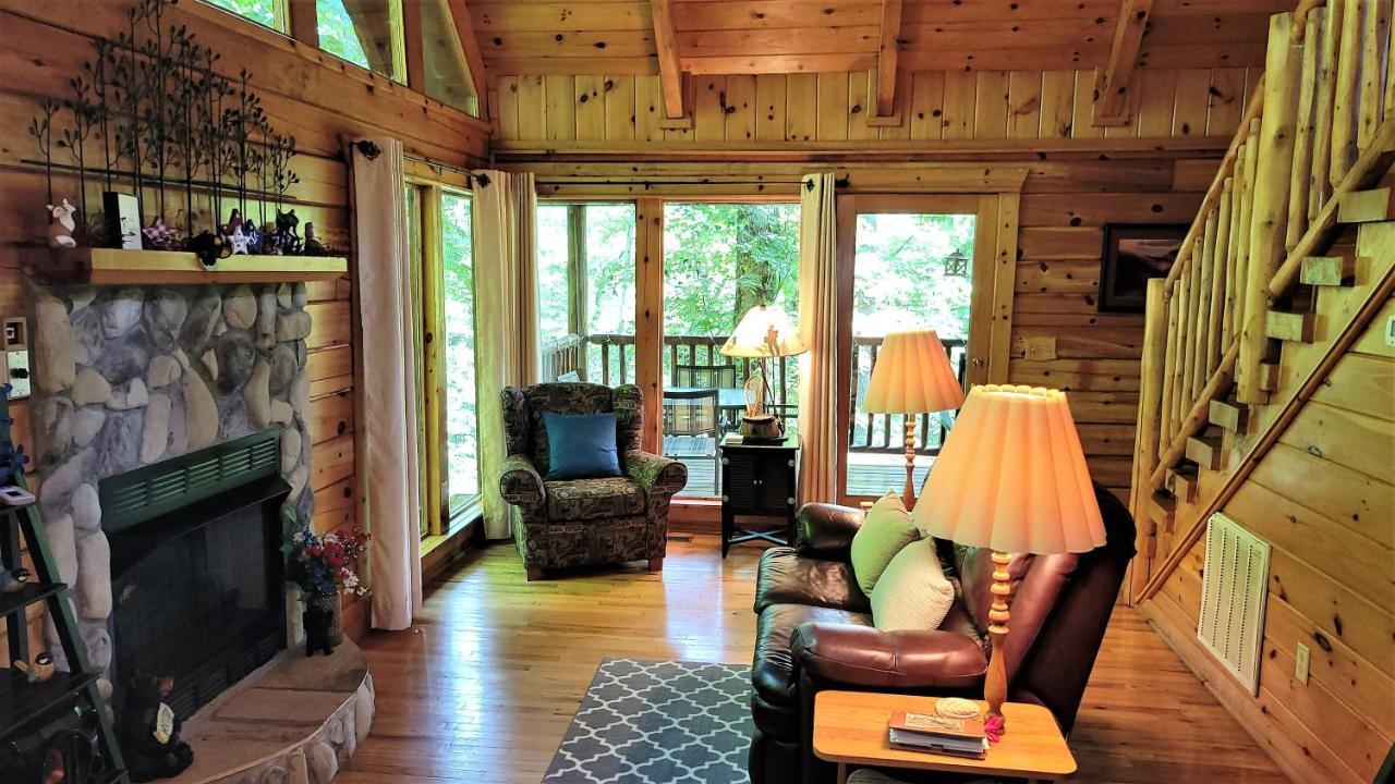 גטלינבורג Mountain Joy -Private Treehouse Style Cabin That Sleeps 4-Free Tickets מראה חיצוני תמונה